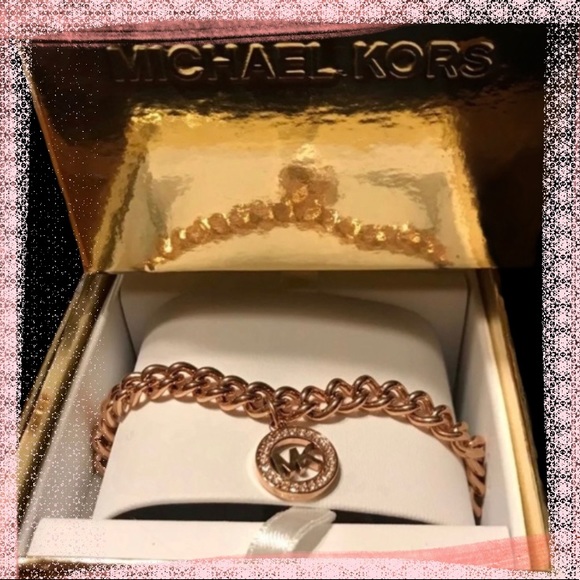 Michael Kors Rose Gold Pave Toggle Bracelet NIB - Picture 1 of 8